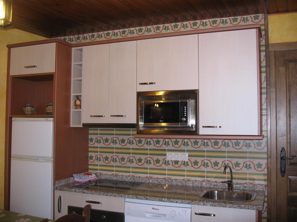 Casa Herrero Oto Bilik gambar