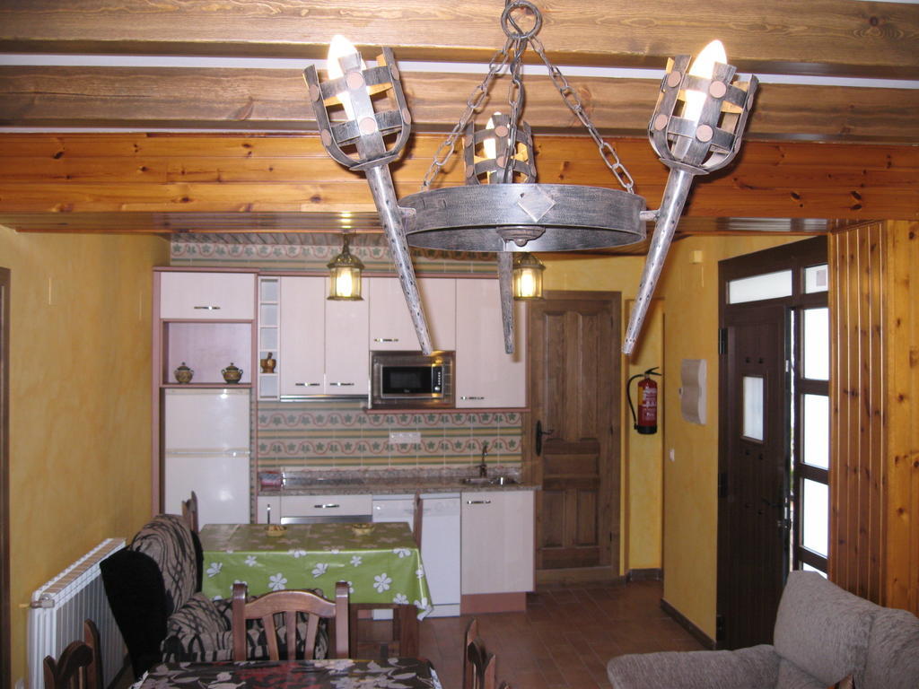 Casa Herrero Oto Bilik gambar