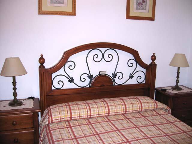 Casa Herrero Oto Bilik gambar