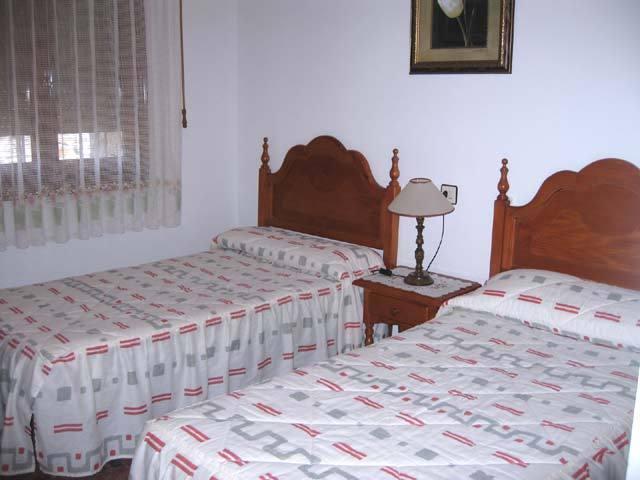 Casa Herrero Oto Bilik gambar