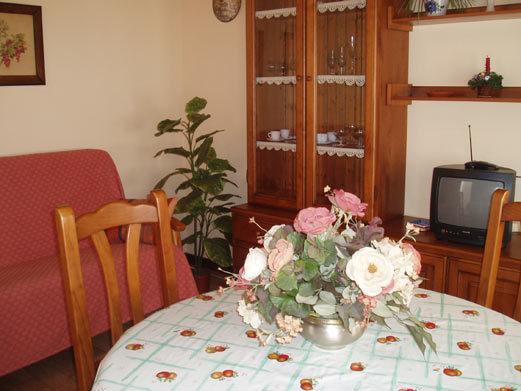 Casa Herrero Oto Bilik gambar